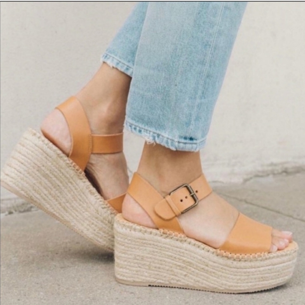 Saludos Minorca Platform Leather  Nude Sandals